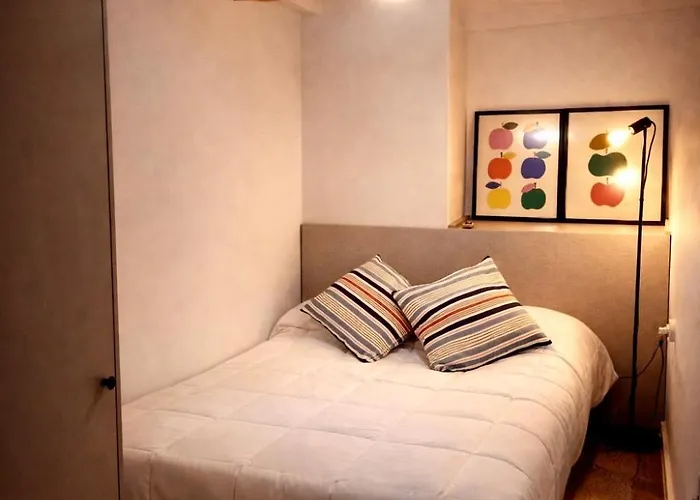 Espacio De Diseno Moderno En Centro